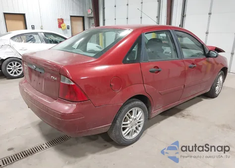 2005 Ford Focus Zx4 из США, поврежденный, VIN 1FAFP34N45W147512